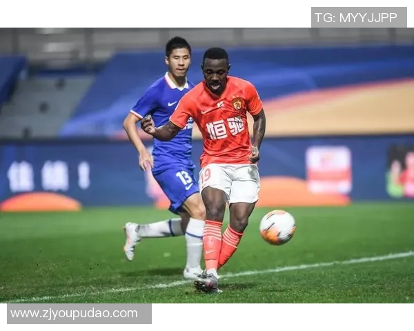 广州恒大逆转柏太阳神以四比一大胜展现强大实力与团队默契